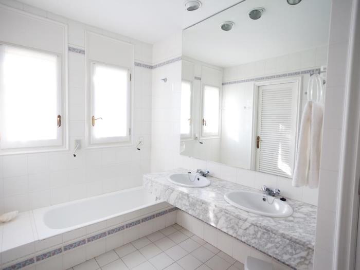 staybcn.com